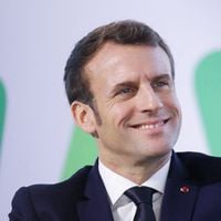 "Il faut que chacun explique" : Emmanuel Macron sermonne les journalistes sur la réforme des retraites