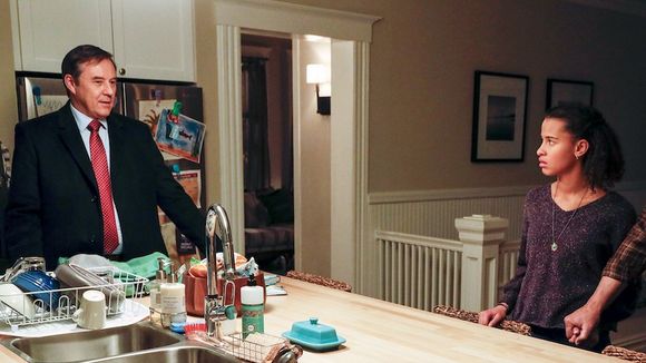 Audiences : "Emergence" leader devant "Il a déjà tes yeux", France 3 en forme avec le foot, TMC frôle le million