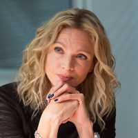 Audiences : "Camping Paradis" leader devant "Motive" en baisse, "Astérix" en forme