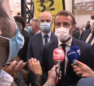 Emmanuel Macron dénonce un 'kamasutra' médiatique