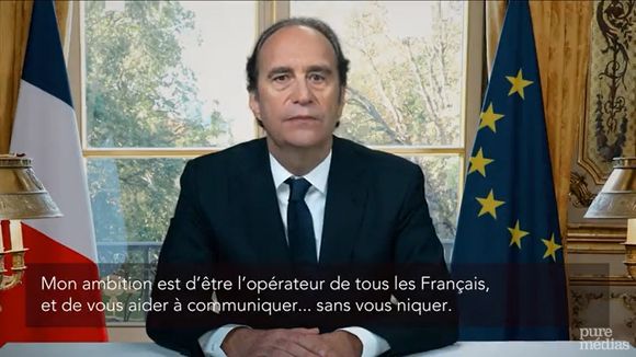 Le craquage du patron de Free, Xavier Niel, grimé en président de la République