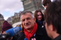 Jean Lassalle : "Cette campagne est pourrie, pour une fois pas par les politiques mais par vous les journalistes"