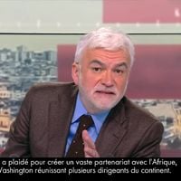 "Ils mettent des gens en danger !" : Pascal Praud règle ses comptes avec "Quotidien"