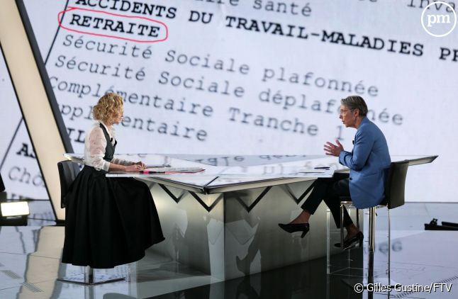 Caroline Roux recevait, ce jeudi 2 février 2023, la Première ministre Elisabeth Borne dans "L'événement" sur France 2.