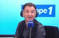 "Ils ne comprennent pas tout de suite ce qu'est l'humour" : Michaël Youn tacle la grille des programmes de M6 sur Europe 1