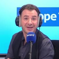 "C'est rigolo une chaîne un peu cul-serré à embêter" : Michaël Youn s'amuse du manque d'humour de M6