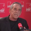 "Je ne comprends pas que Vincent Bolloré laisse dire des choses comme ça" : Thierry Ardisson s'indigne des "conneries" émises par Cyril Hanouna dans "TPMP"
