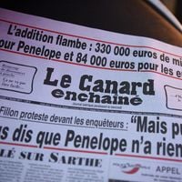 "Le Canard enchaîné" porte plainte pour "perquisition numérique illégale"