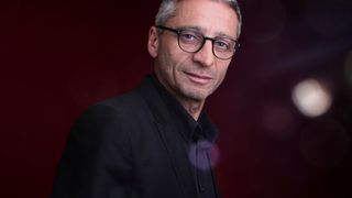 Suspendu de l'antenne de Franceinfo, Jean-François Achilli reconnaît avoir fait des "retours" sur le livre de Jordan Bardella