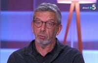 Michel Cymes, invité dans "C à vous" sur France 5, désapprouve l'arrêt du "Magazine de la santé" sur la même chaîne