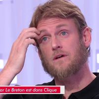 "C'est au-delà de l'horreur !" : Ragnar Le Breton ému aux larmes en évoquant le conflit israélo-palestinien dans "Clique" sur Canal+