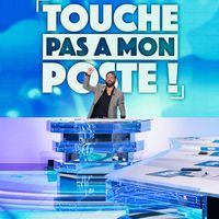 C8 perd sa fréquence sur la TNT, Thomas Sotto quitte France 2, Marc-Olivier Fogiel dit au revoir à BFMTV... Les 10 infos médias qui ont marqué le mois de juillet