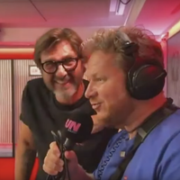 "T'as réussi à faire le mashup ultime !" : L'équipe de "Team Fun Radio", nouvelle émission de la station, appelle toute la concurrence en direct et s'incruste même chez RTL2