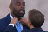 &quot;J&#039;avais chaud&quot; : Dans &quot;C à vous&quot;, Teddy Riner revient sur le moment insolite avec Emmanuel Macron pendant la parade des Jeux de Paris