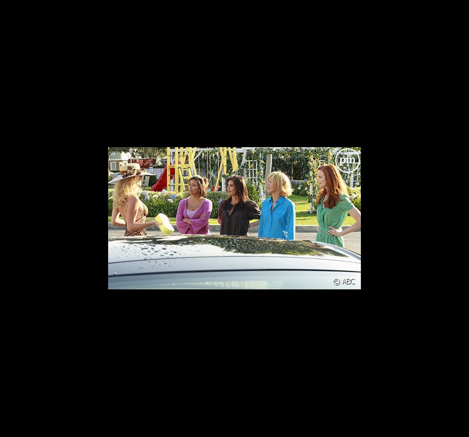 Nicollette Sheridan, Eva Longoria Parker, Teri Hatcher, Felicity Huffman et Marcia Cross dans "Desperate Housewives"