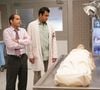 Peter Jacobson et Kal Penn dans "Dr House"