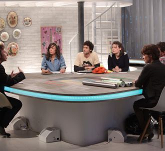 Stéphane Bern présente 'Comment ça va bien' sur France 2