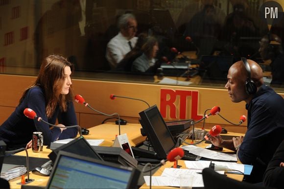 Carla Bruni invitée d Harry Roselmack, sur RTL