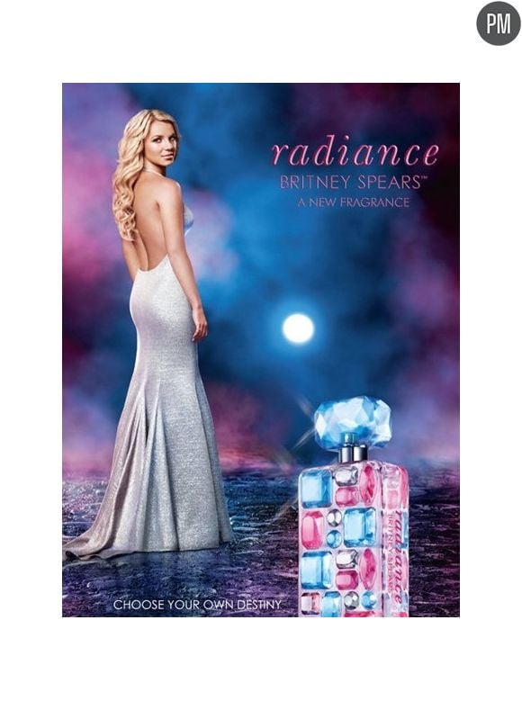 Britney Spears fait la publicité de son nouveau parfum, Radiance