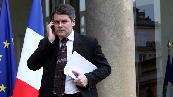 Franck Louvrier interpelle Anne Sinclair sur l'affiche de Nicolas Sarkozy détourné en Hitler