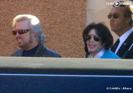 Michael Jackson et Barry Gibb, en 2003