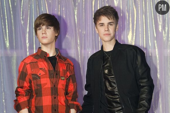 Justin Bieber découvre sa statue de cire au musée Madame Tussaud de Londres