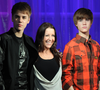 Justin Bieber et sa maman découvrent sa statue de cire au musée Madame Tussaud de Londres