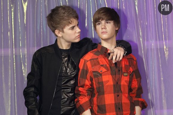 Justin Bieber découvre sa statue de cire au musée Madame Tussaud de Londres