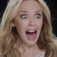 Kylie Minogue séquestrée par un fan pour une publicité