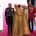 La reine Elizabeth II arrive à l'Abbaye de Westminster