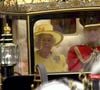 La reine Elizabeth II quitte l'Abbaye de Westminster