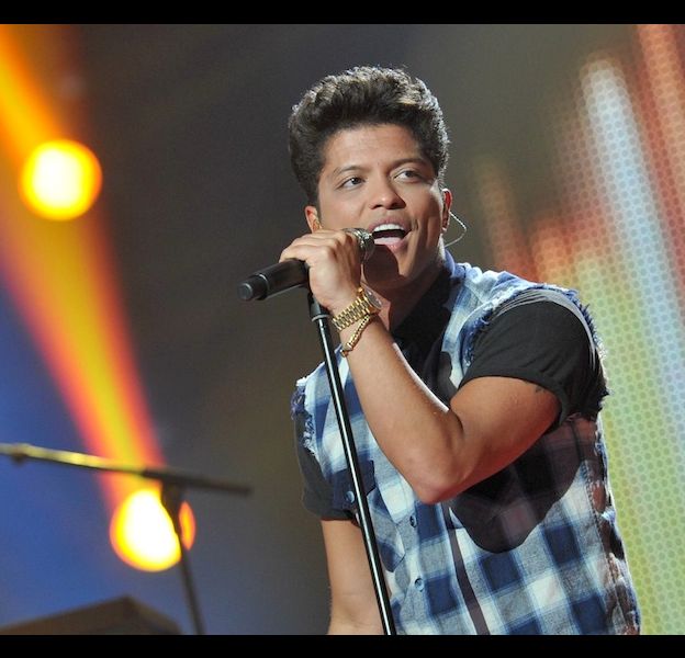 Un Rappeur Insulte Tres Violemment Bruno Mars Puremedias