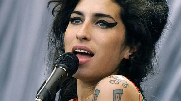 "Back to Black" d'Amy Winehouse, album le plus vendu du siècle outre-Manche