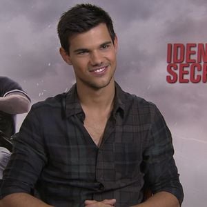 Taylor Lautner, interrogé par Charles Decant.