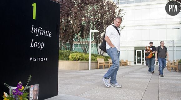 Hommage à Steve Jobs au siège d'Apple à Cupertino, en Californie.