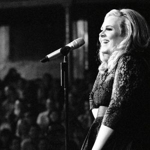 Adele sur la pochette de "Live at the Royal Albert Hall"