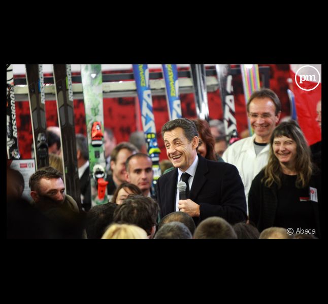Nicolas Sarkozy vante le "Made in France" dans une usine Rossignol.