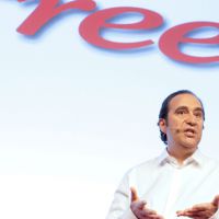 Xavier Niel, patron de Free Mobile, invité à la même heure du "Grand Journal" et de "C a vous" (mise à jour)