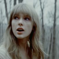 Clip : Taylor Swift signe la B.O. de l'événement "Hunger Games"