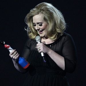 Adele aux Brit Awards 2012