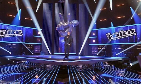 Nikos Aliagas sur le plateau de "The Voice"