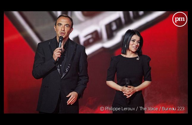 Nikos Aliagas et Sonia Lacen dans "The Voice"
