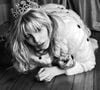 L'icône trash du rock, Courtney Love, pour Saint Laurent Paris.