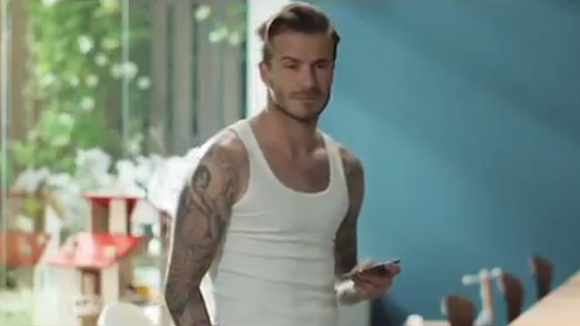 Pub : David Beckham se dédouble pour Sky Sports