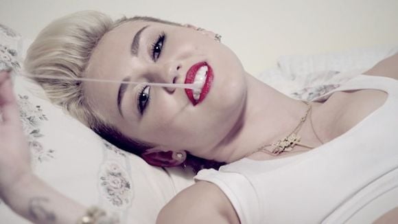 Charts UK : Miley Cyrus signe un énorme tube, One Direction passe un cap