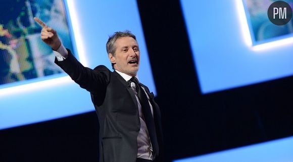 Antoine de Caunes veut "évacuer la promo" du "Grand journal"