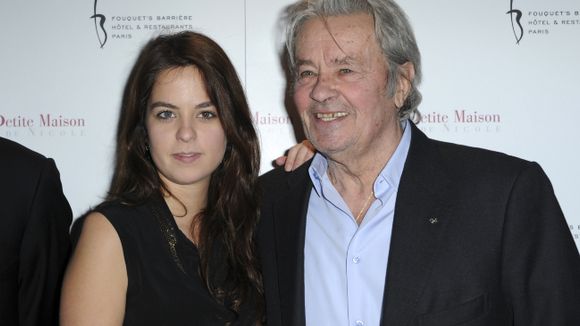 Homosexualité "contre-nature" : Anouchka Delon se désolidarise des propos de son père