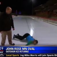 La chute d'une journaliste américaine à la patinoire