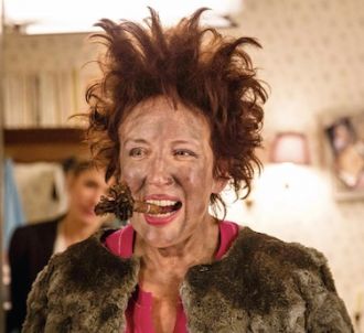 Roselyne Bachelot joue la comédie dans 'Nos chers voisins'