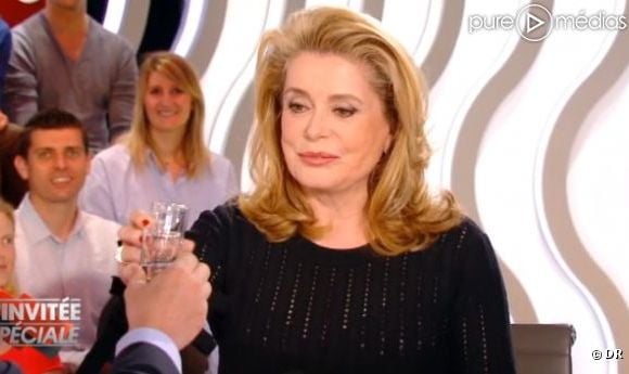 Catherine Deneuve sur le plateau du "Petit Journal".